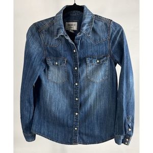 Forever 21 Women's Classic Blue Button Down Shirt